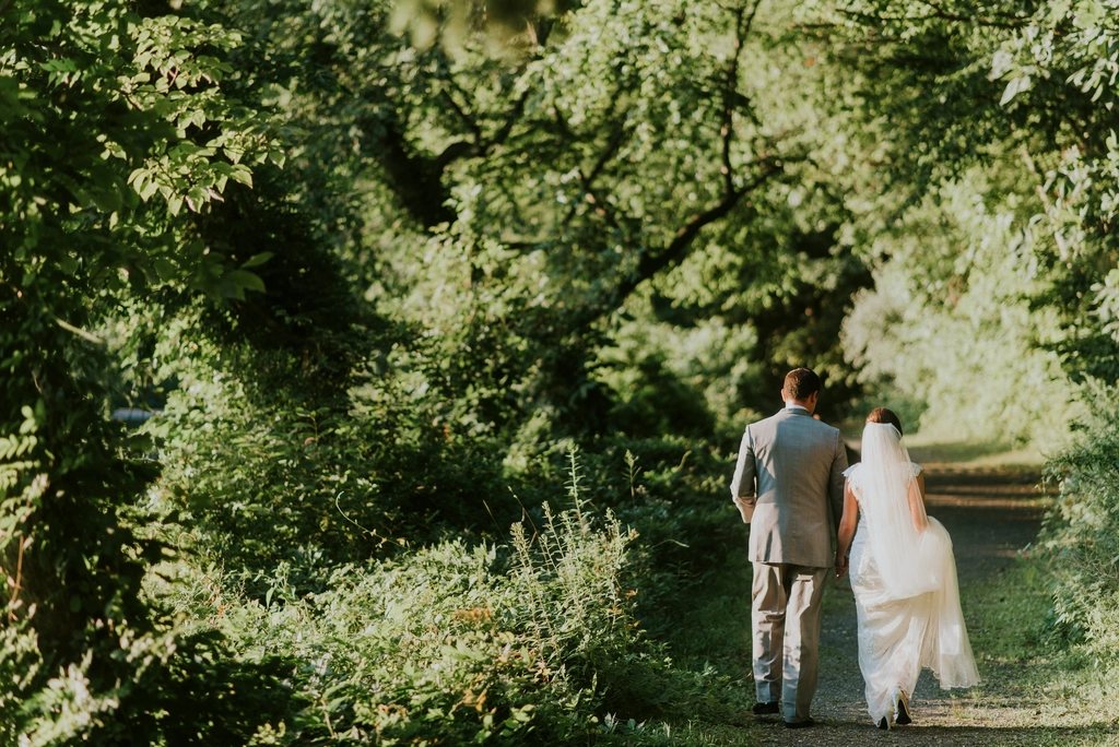Highlight still, soft & romantic style, ceremony — Tidewater Cinema