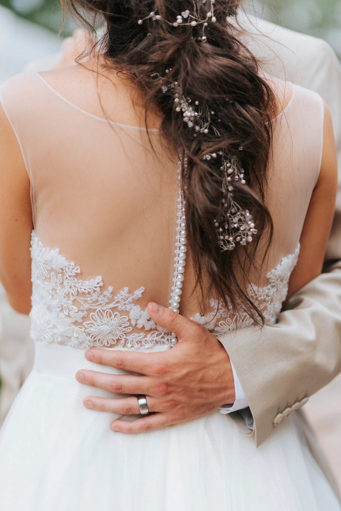 Hair styling, soft & romantic style, ceremony — Velvetbrush Beauty